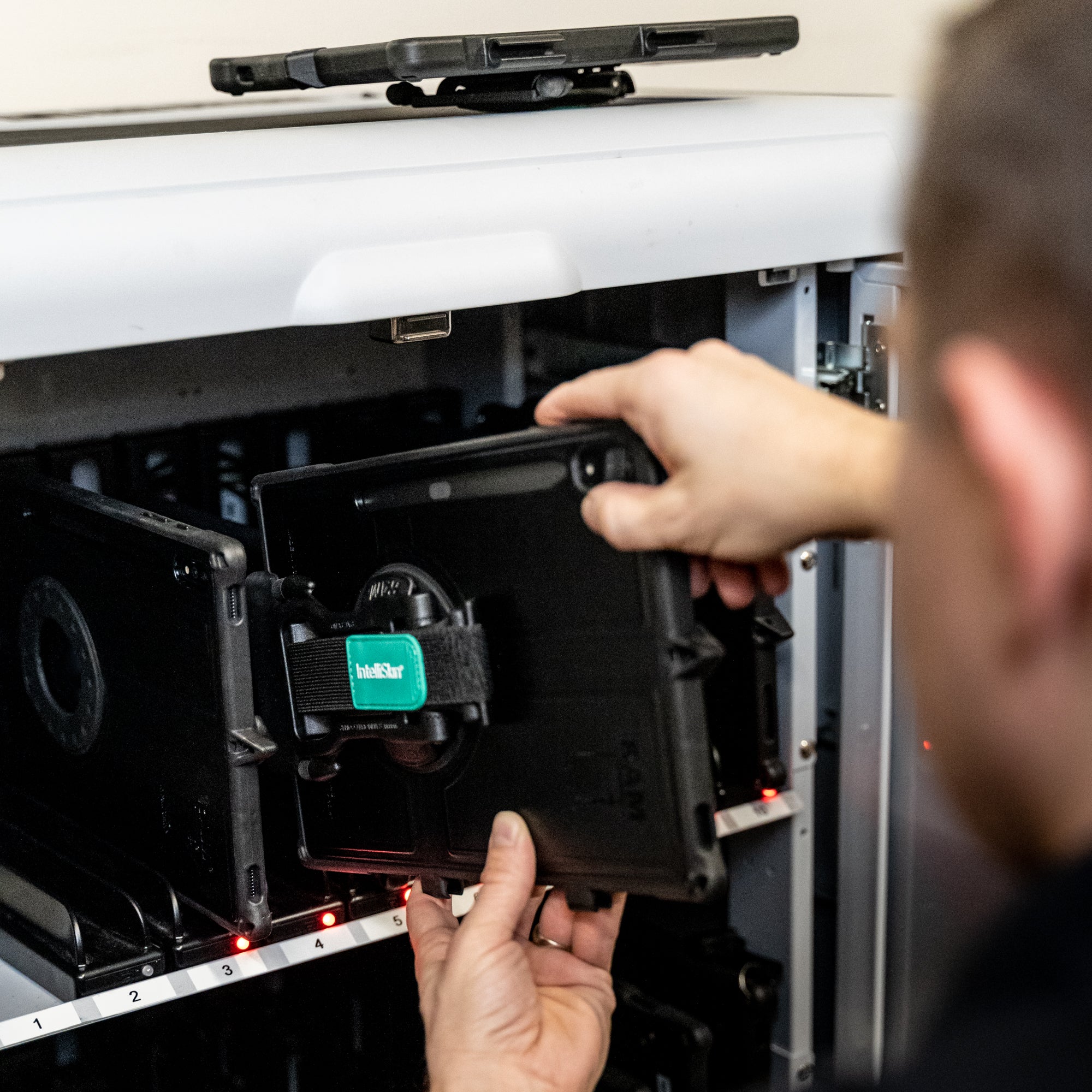 GDS® Slide Dock™ with Power Delivery & Magnetic Base - Image 7