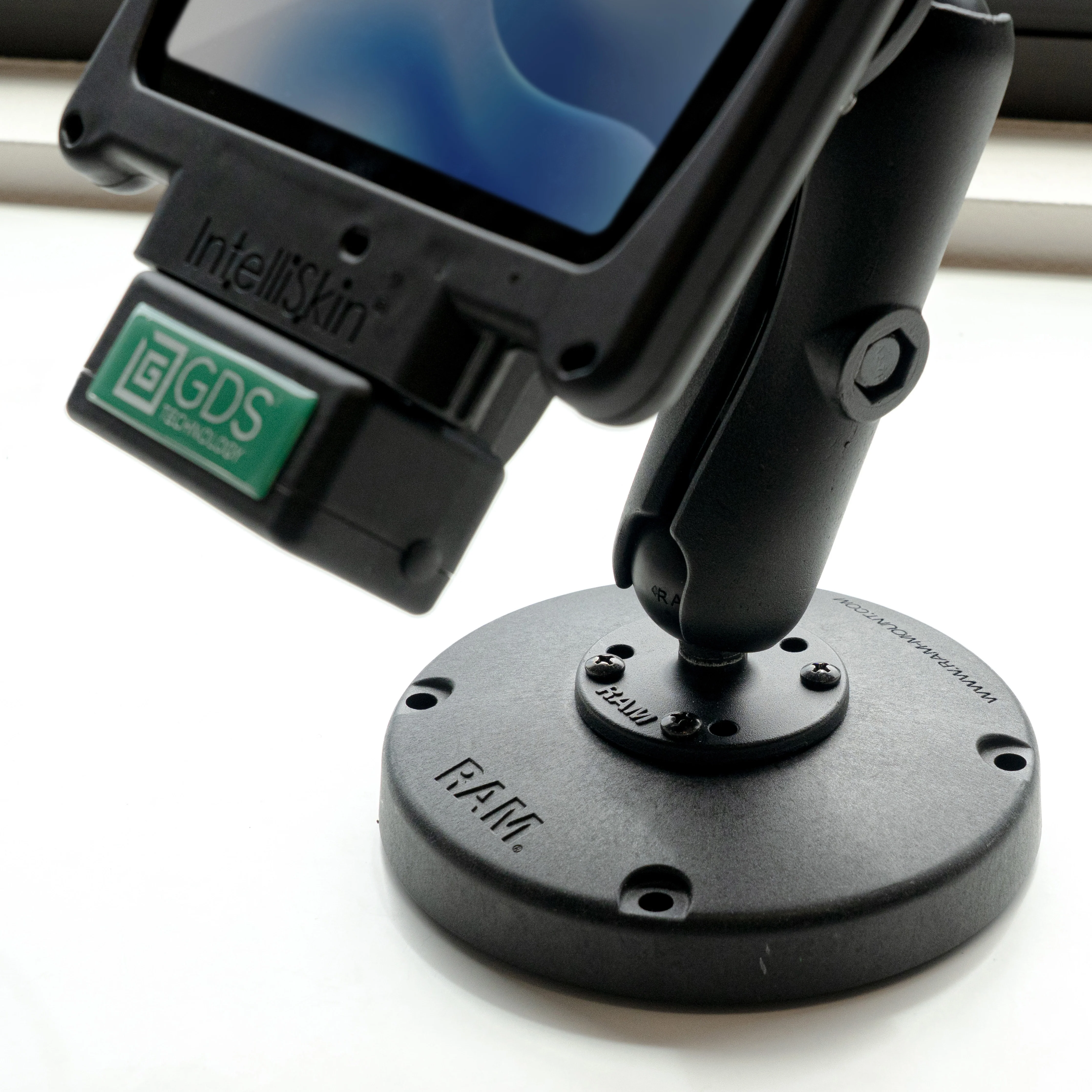 RAM® Round Platform Base with AMPS Hole Pattern - Image 2